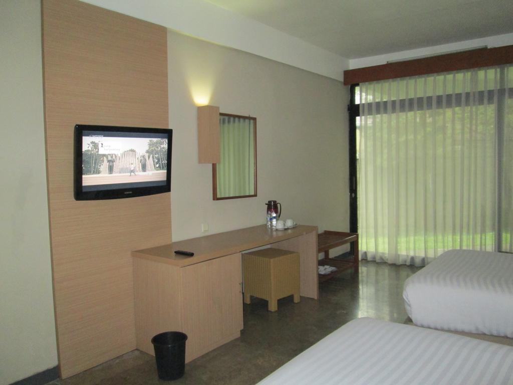 Grand Hotel Lembang Exterior photo