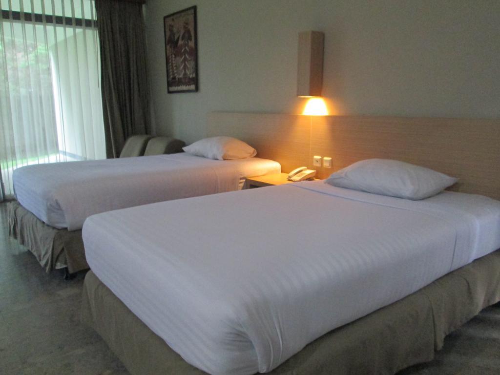 Grand Hotel Lembang Exterior photo